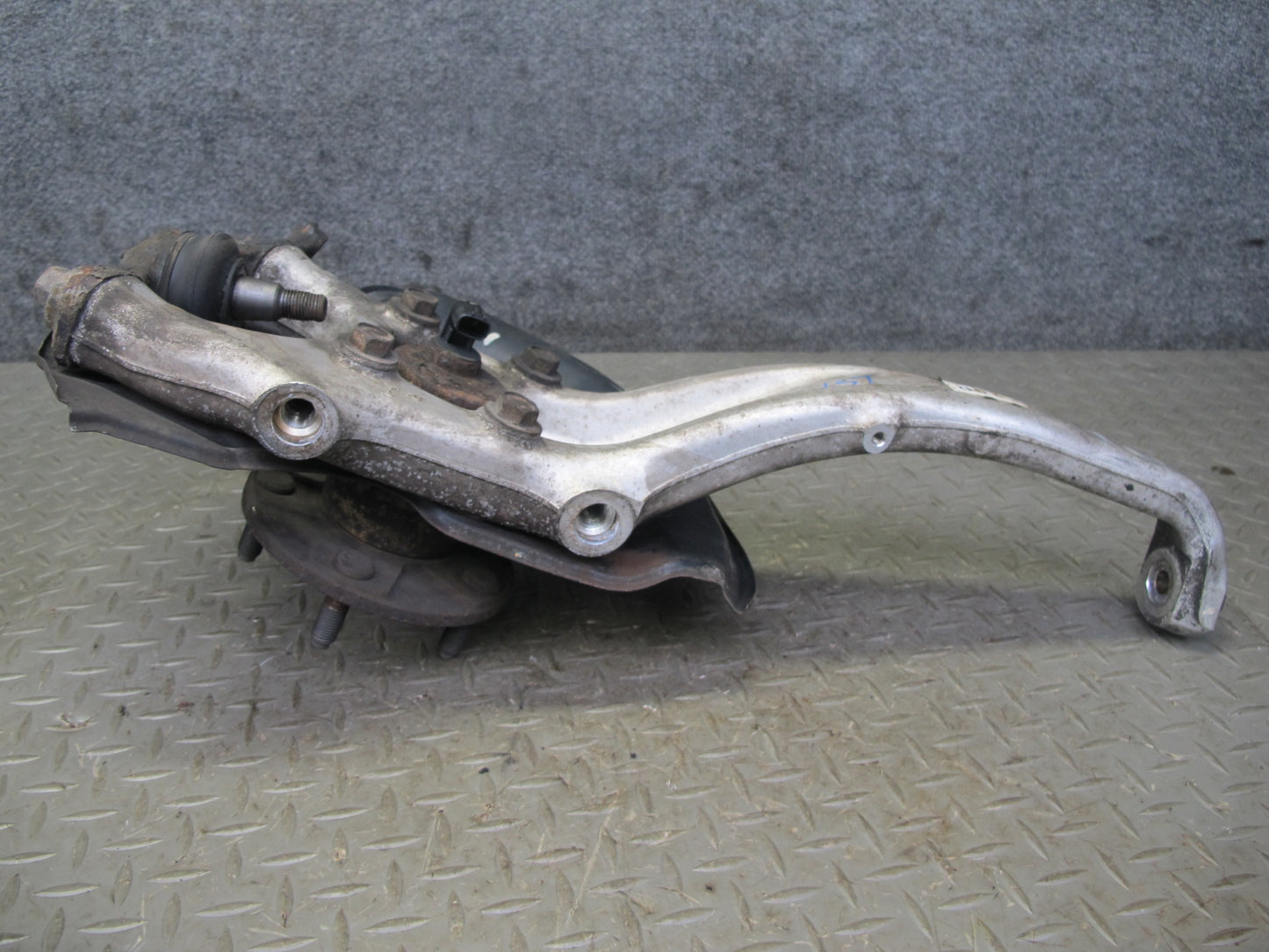 01-06 Lexus LS430 UCF30L RWD Front Right Spindle Knuckle Wheel Hub Bearing OEM