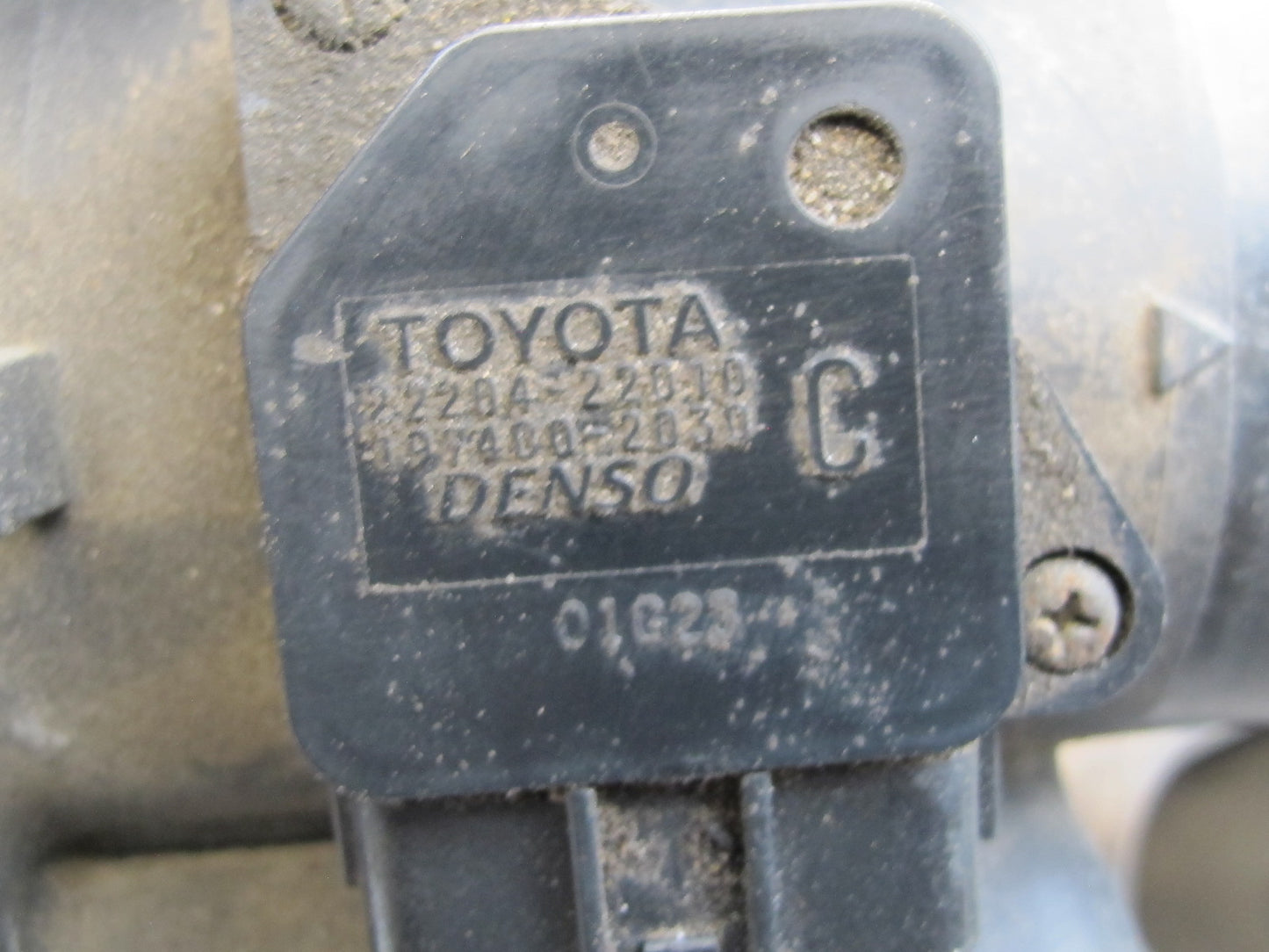 01-06 Lexus UCF30L LS430 Air Intake Cleaner Filter Box w MAF & Vacuum Switch OEM