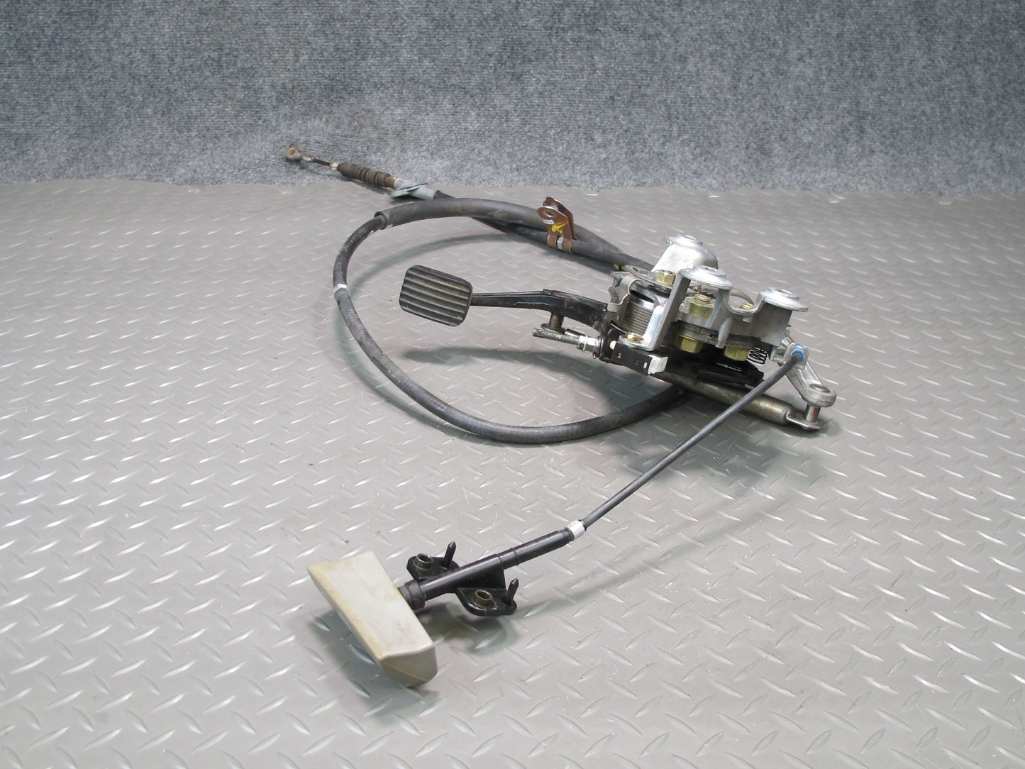 01-06 Lexus LS430 Emergency Parking Brake Pedal w Release Handle & Cable OEM