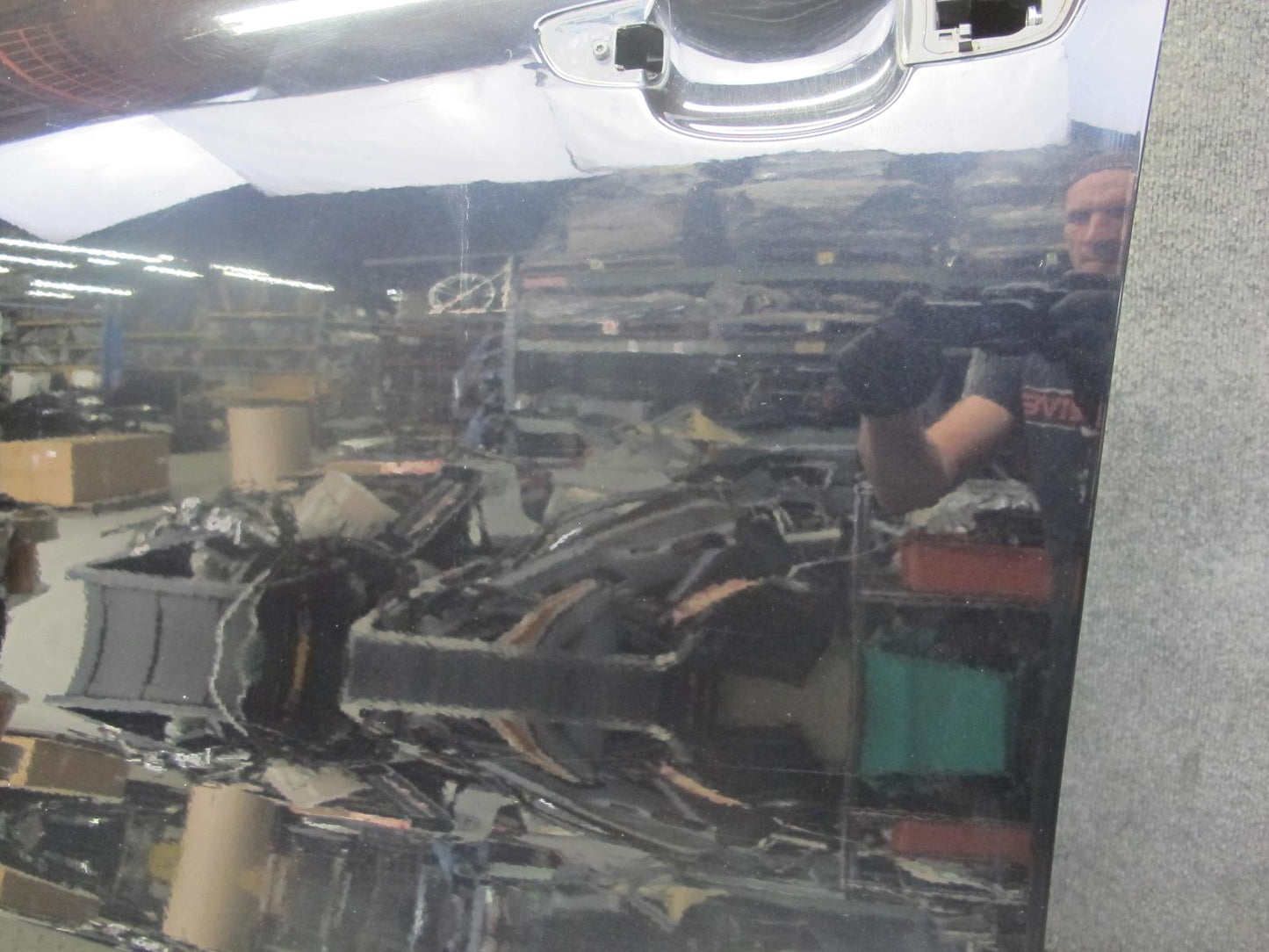 2011-2018 Porsche Cayenne 958 Front Left Side Door Shell Panel W/ Glass Black