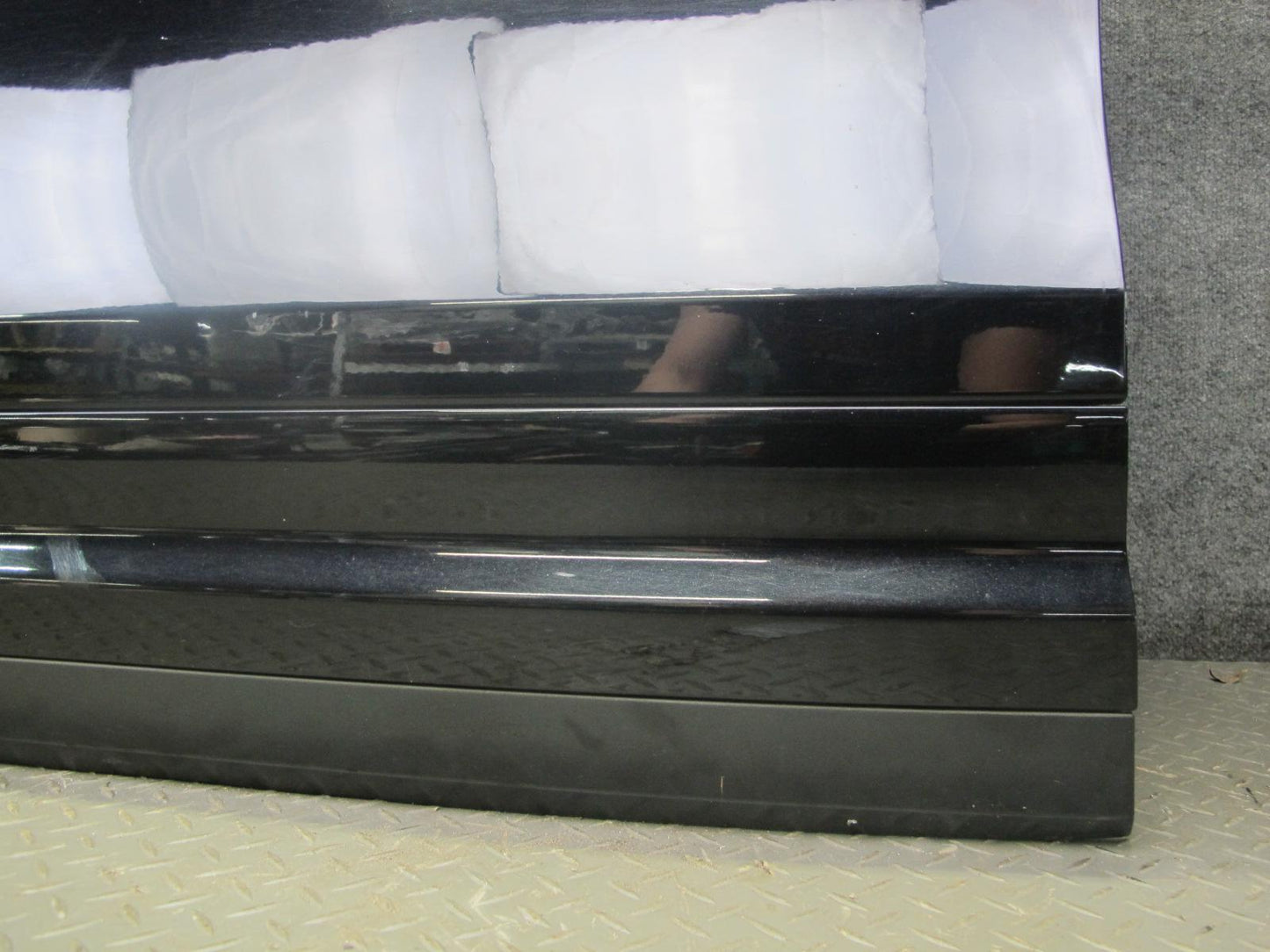 2011-2018 Porsche Cayenne 958 Front Left Side Door Shell Panel W/ Glass Black