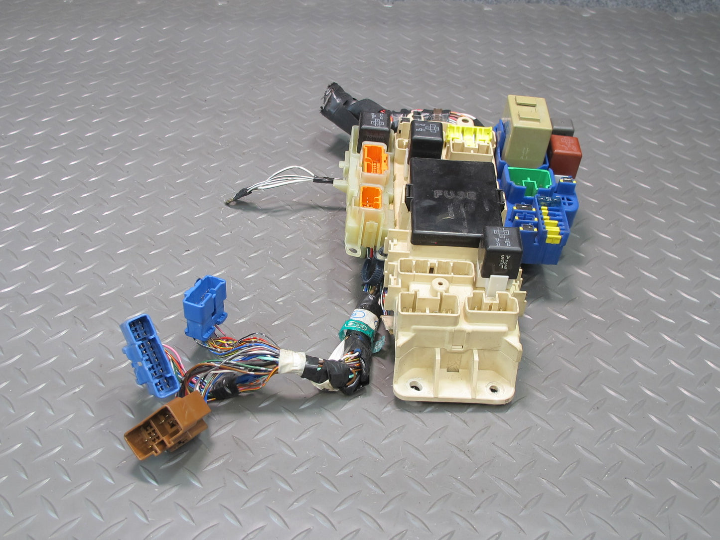 92-93 Lexus UZZ30L SC400 Interior Fuse Relay Box Module w Integration Module OEM