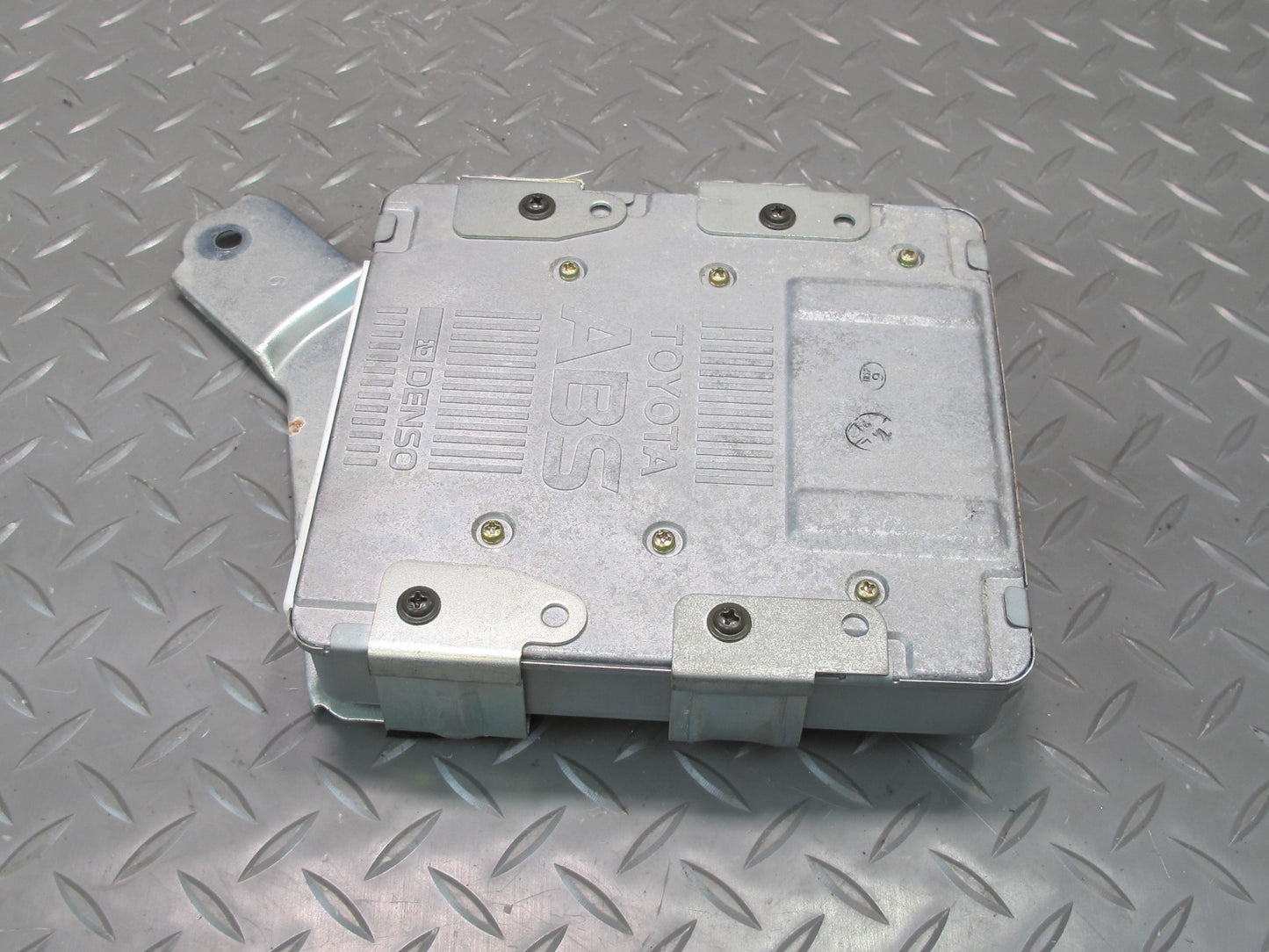 92-95 Lexus UZZ30L SC300 SC400 ABS & TRC Traction Control Module 89541-24051 OEM