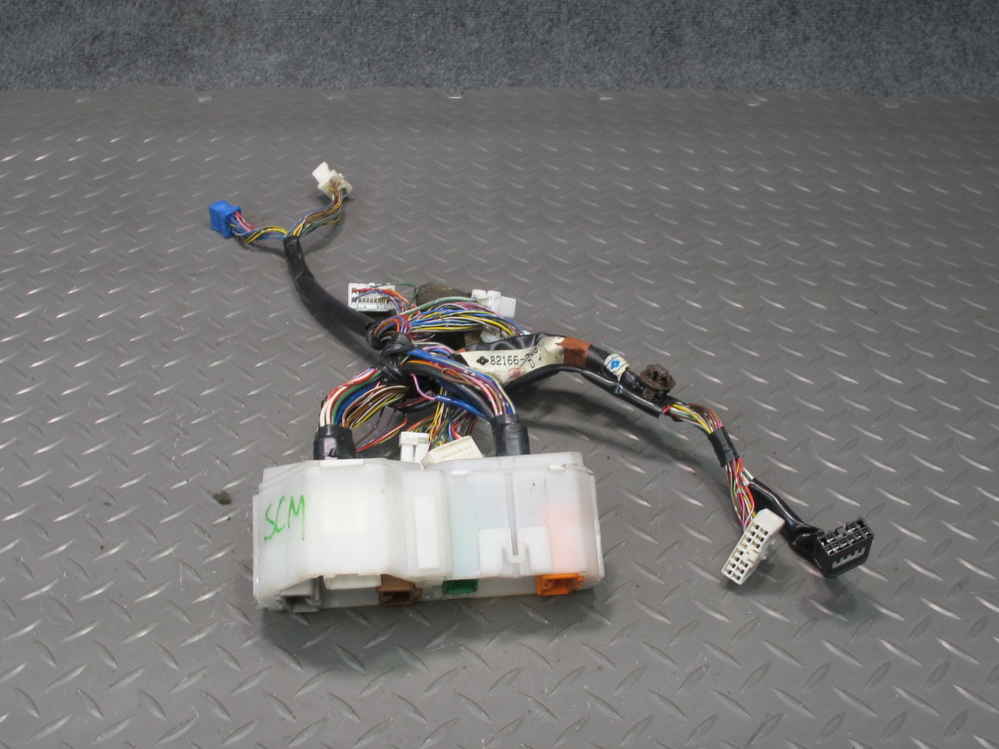 92-93 Lexus UZZ30L SC300 SC400 Console Box Wire Wiring Harness 82166-24081 OEM