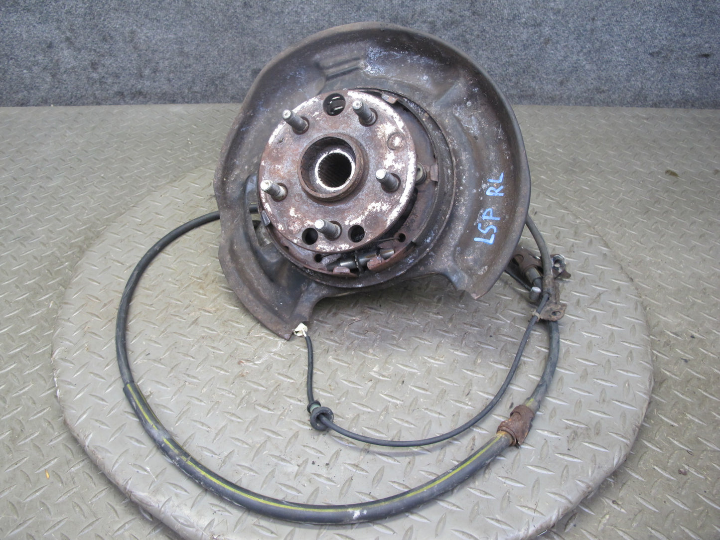 01-06 Lexus LS430 UCF30L RWD Rear Left Spindle Knuckle Wheel Hub Bearing OEM