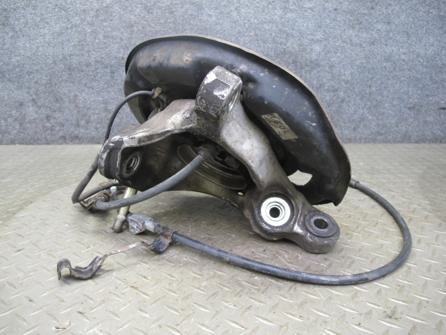 01-06 Lexus LS430 UCF30L RWD Rear Left Spindle Knuckle Wheel Hub Bearing OEM