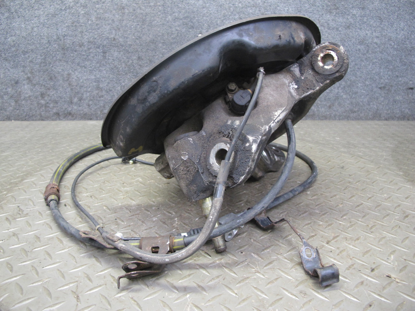 01-06 Lexus LS430 UCF30L RWD Rear Left Spindle Knuckle Wheel Hub Bearing OEM