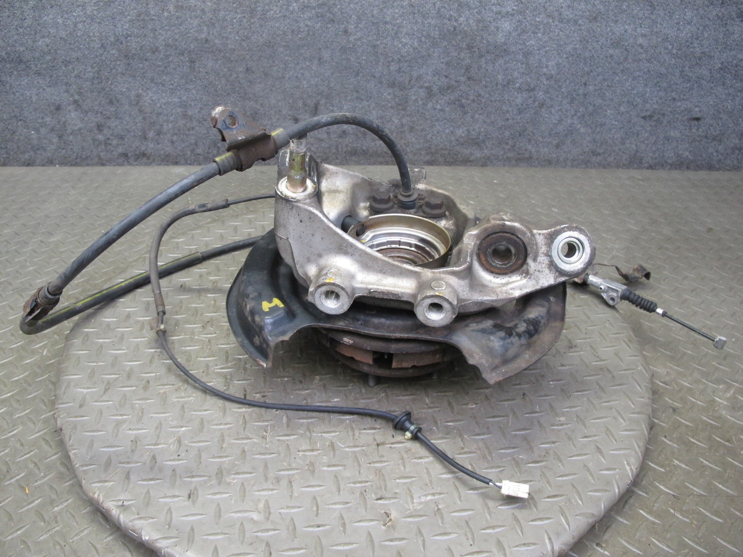 01-06 Lexus LS430 UCF30L RWD Rear Left Spindle Knuckle Wheel Hub Bearing OEM