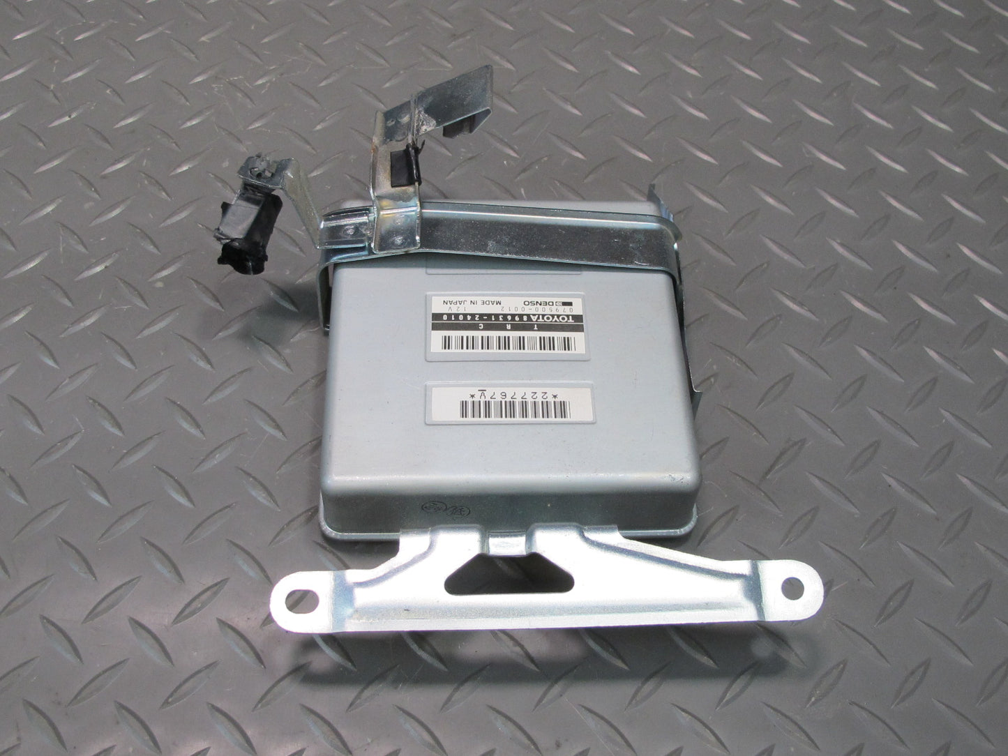 92-96 Lexus UZZ30L SC300 SC400 TRC Traction Control Module Unit 89631-24010 OEM