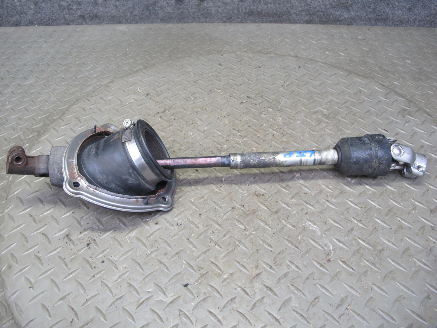 01-06 Lexus UCF30L LS430 Steering Column Lower U Joint Linkage Shaft OEM