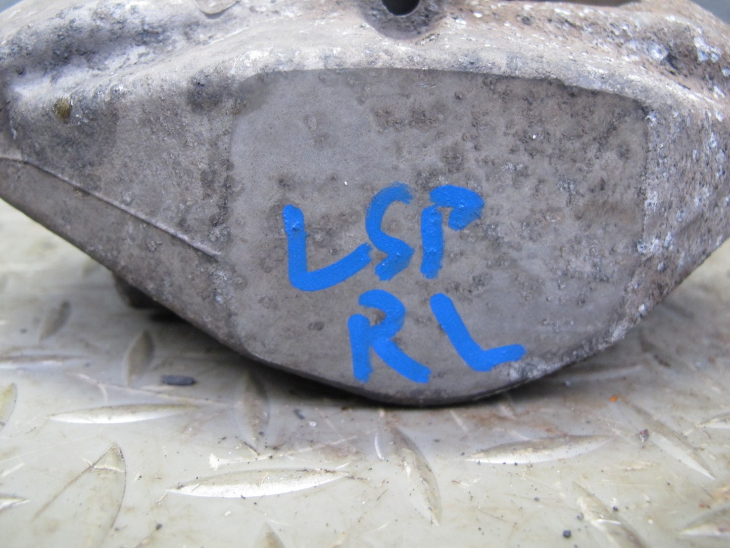 01-06 Lexus UCF30L LS430 Set of 2 Rear Left & Right Sumitomo Brake Caliper OEM