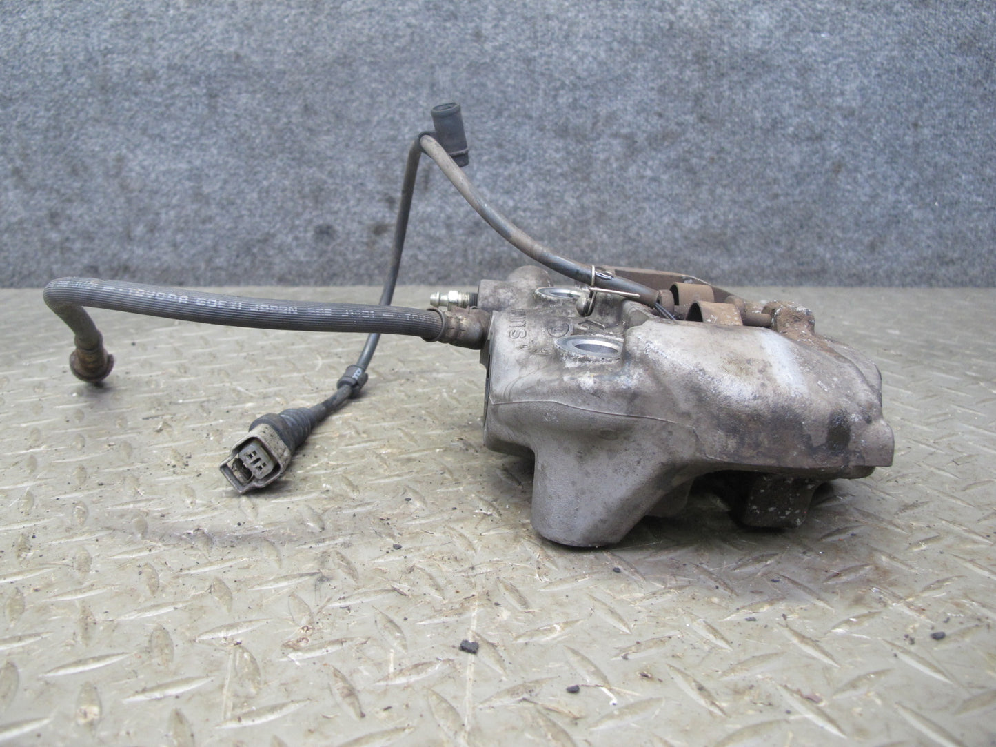 01-06 Lexus UCF30L LS430 Set of 2 Rear Left & Right Sumitomo Brake Caliper OEM