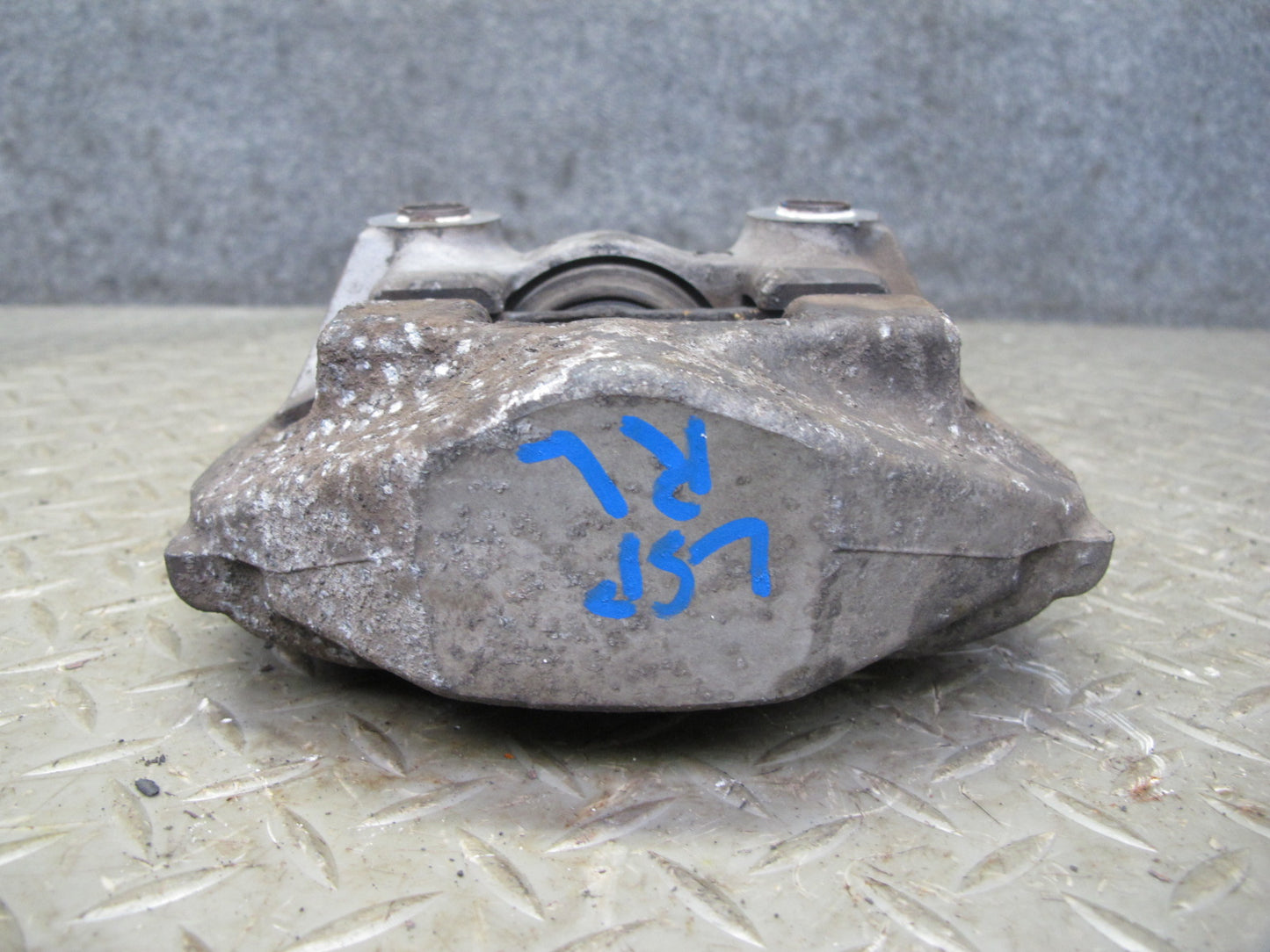 01-06 Lexus UCF30L LS430 Set of 2 Rear Left & Right Sumitomo Brake Caliper OEM