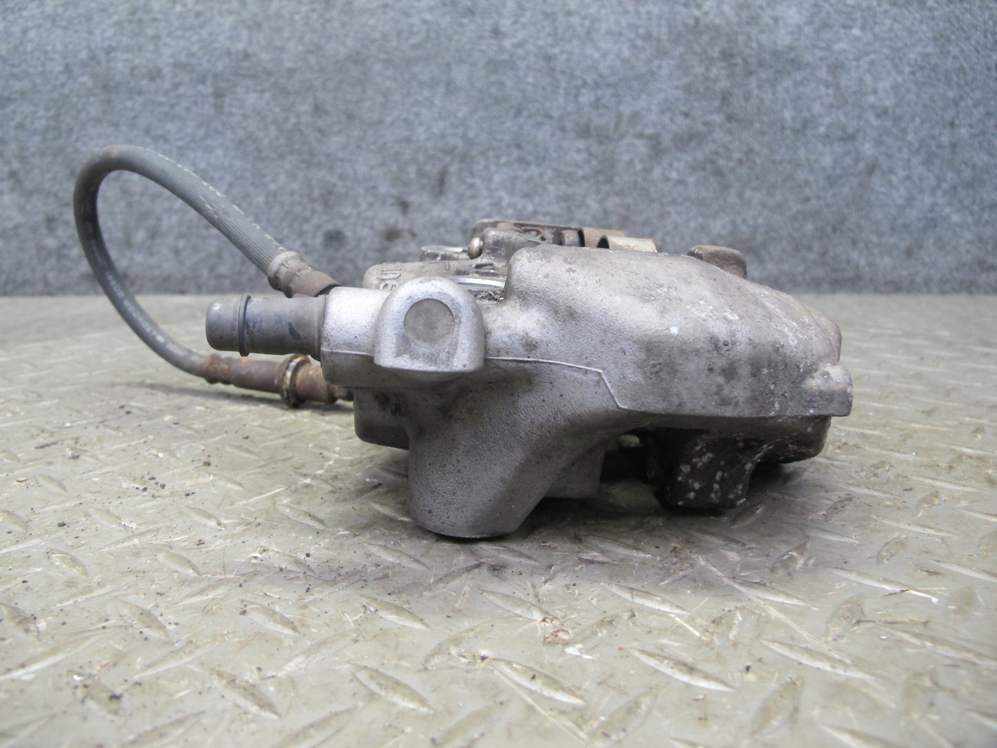 01-06 Lexus UCF30L LS430 Set of 2 Rear Left & Right Sumitomo Brake Caliper OEM