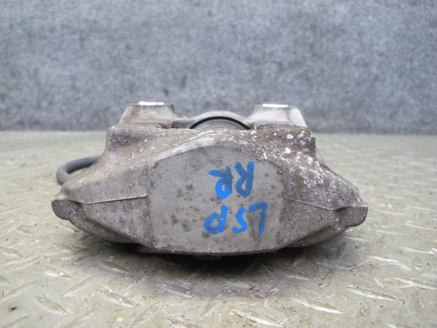 01-06 Lexus UCF30L LS430 Set of 2 Rear Left & Right Sumitomo Brake Caliper OEM