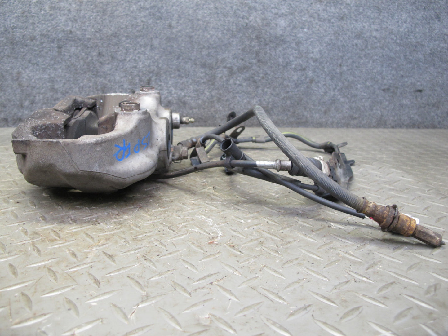 01-06 Lexus UCF30L LS430 Set of 2 Front Left & Right Sumitomo Brake Caliper OEM