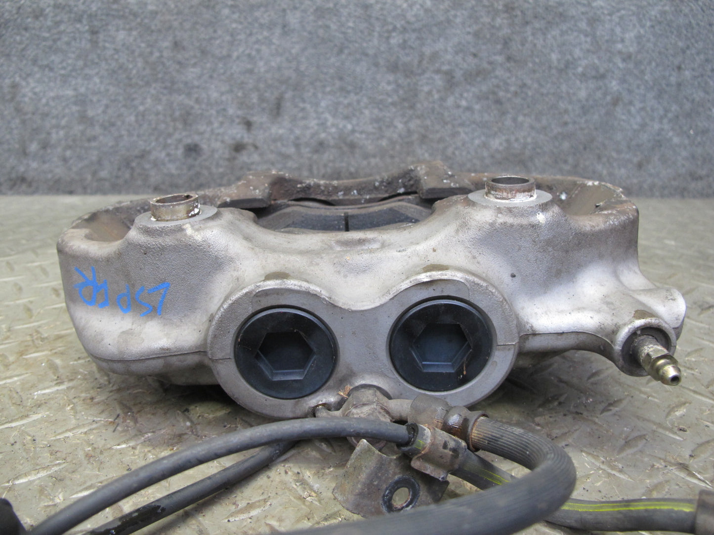 01-06 Lexus UCF30L LS430 Set of 2 Front Left & Right Sumitomo Brake Caliper OEM