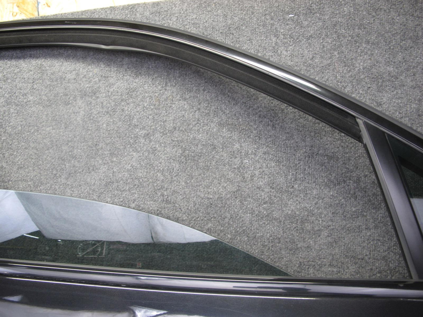 2011-2018 Porsche Cayenne 958 Front Right Side Door Shell Panel W/ Glass Black