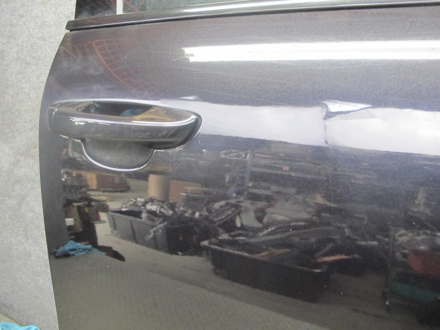 2011-2018 Porsche Cayenne 958 Front Right Side Door Shell Panel W/ Glass Black