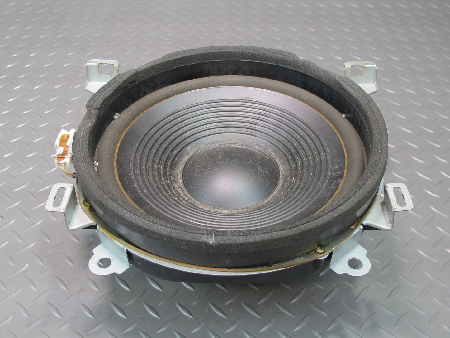 92-00 Lexus UZZ30L SC300 SC400 Rear Subwoofer Speaker Pioneer 86160-24300 OEM