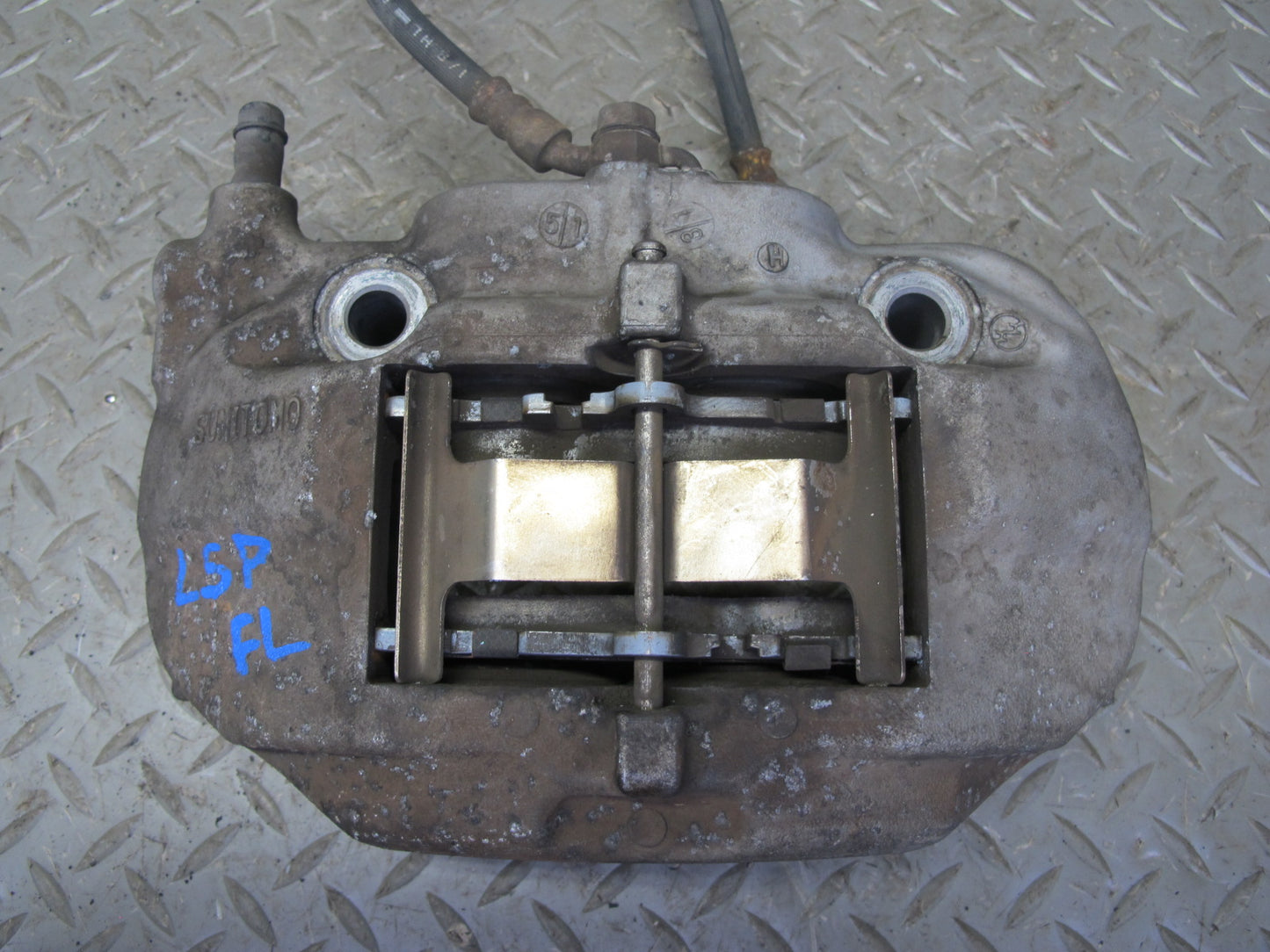 01-06 Lexus UCF30L LS430 Set of 2 Front Left & Right Sumitomo Brake Caliper OEM