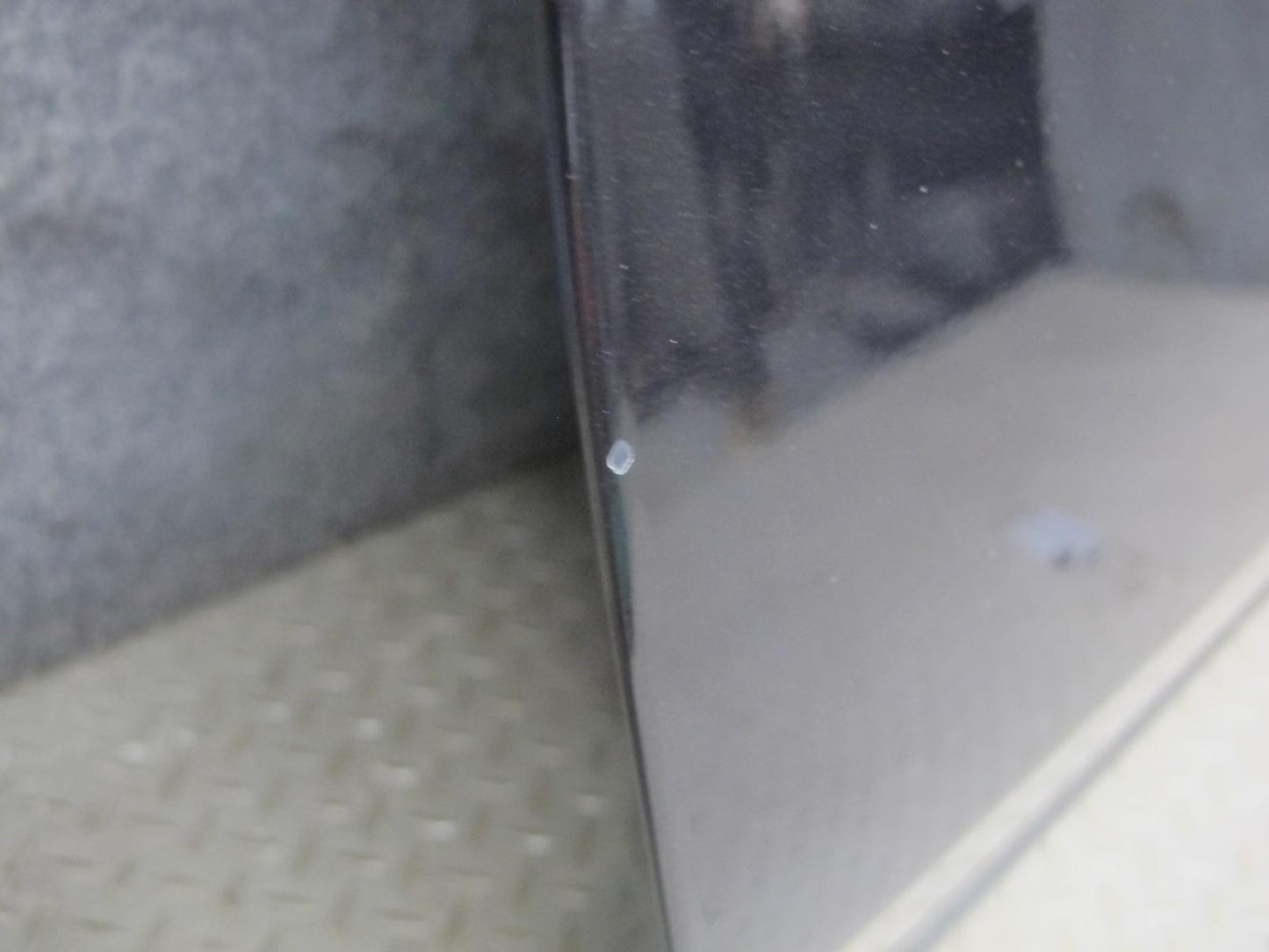 2011-2018 Porsche Cayenne 958 Front Right Side Door Shell Panel W/ Glass Black