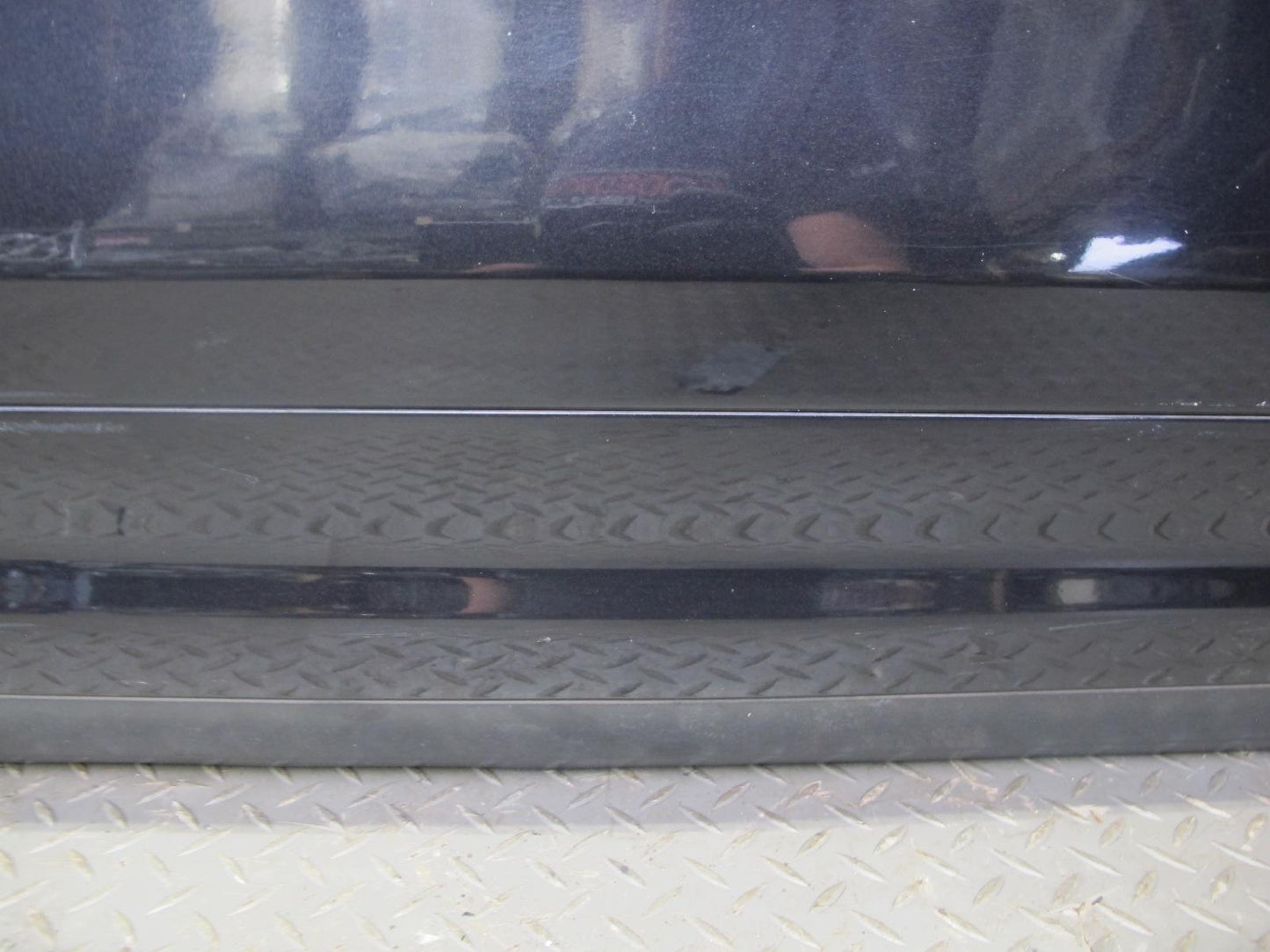 2011-2018 Porsche Cayenne 958 Front Right Side Door Shell Panel W/ Glass Black