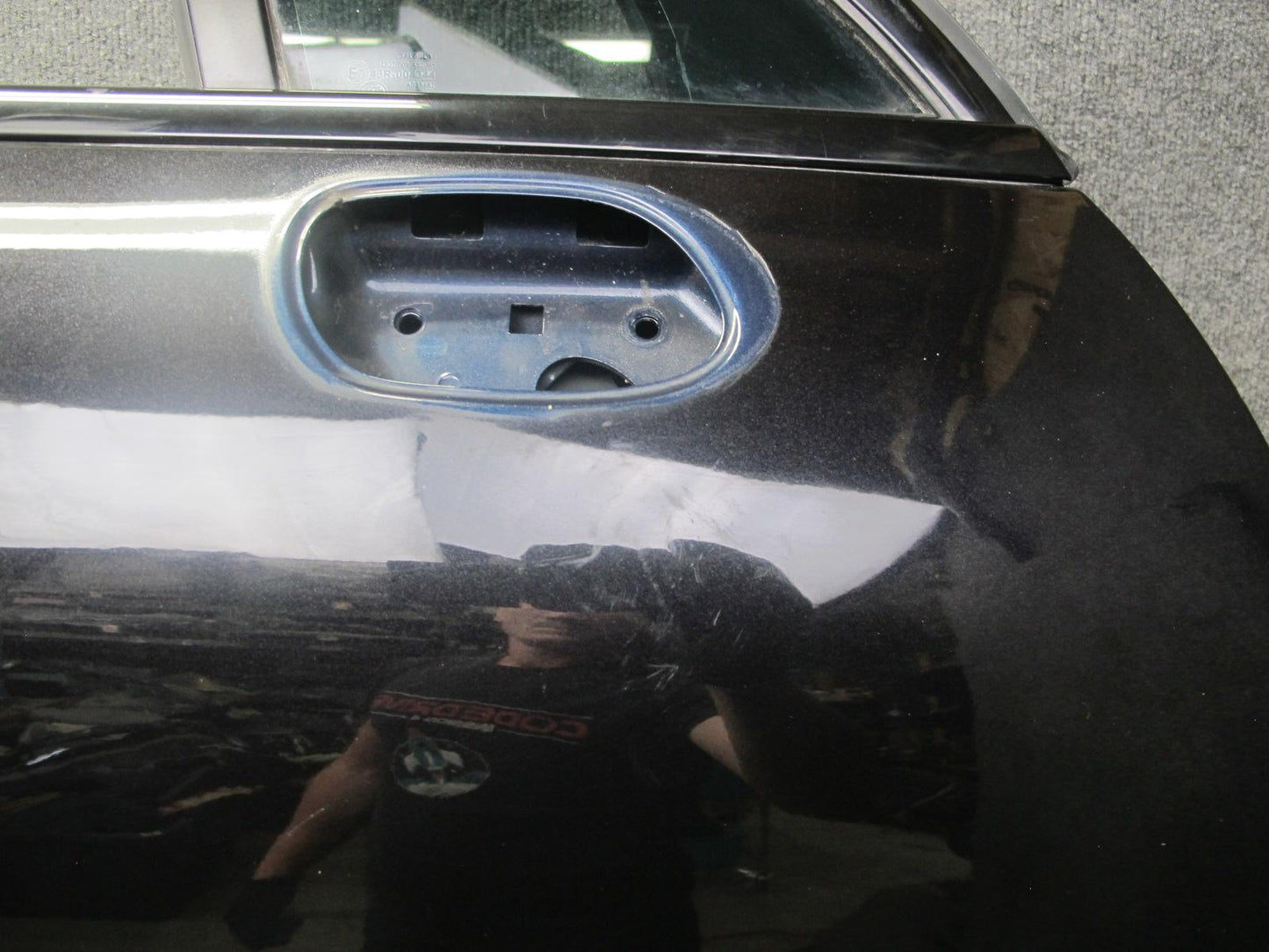 2011-2018 Porsche Cayenne 958 Front Right Side Door Shell Panel W/ Glass Black