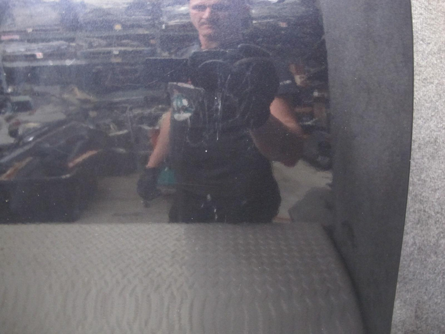 2011-2018 Porsche Cayenne 958 Front Right Side Door Shell Panel W/ Glass Black