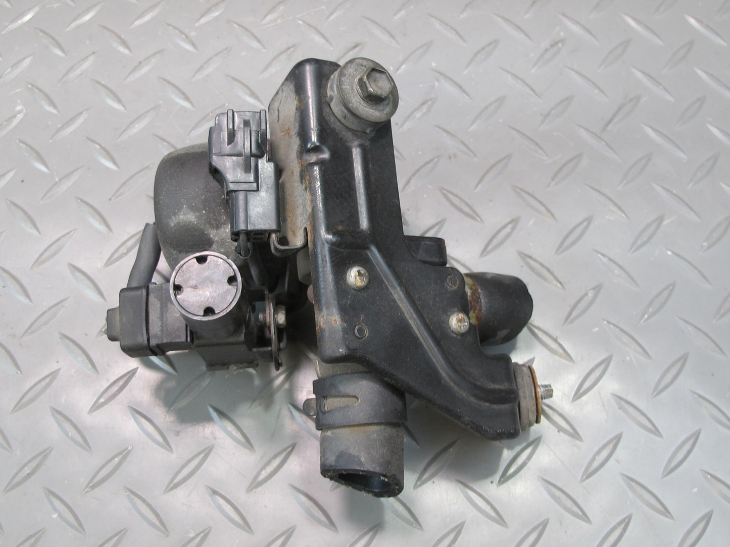 92-00 Lexus UZZ30L SC300 SC400 Heater Control Valve Pump OEM