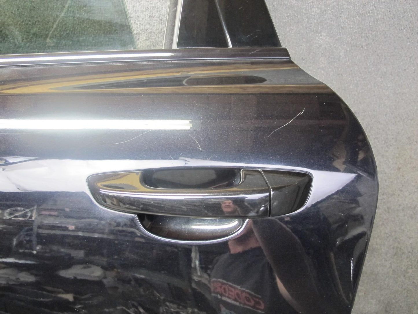 2011-2018 Porsche Cayenne 958 Rear Left Side Door Shell Panel W/ Glass Black