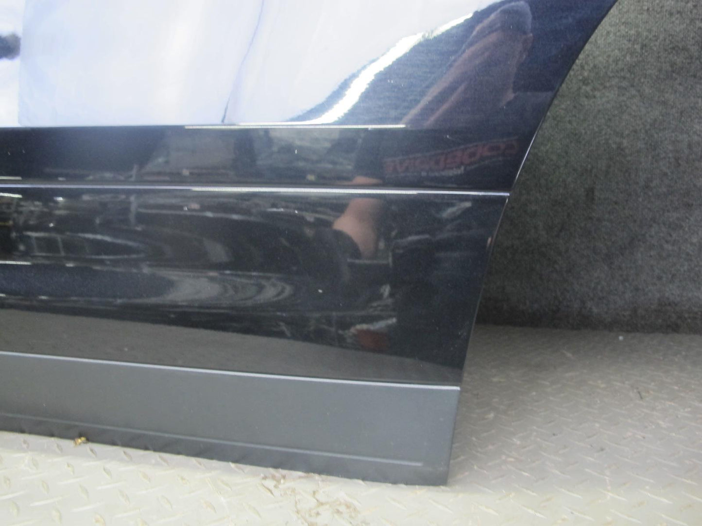 2011-2018 Porsche Cayenne 958 Rear Left Side Door Shell Panel W/ Glass Black