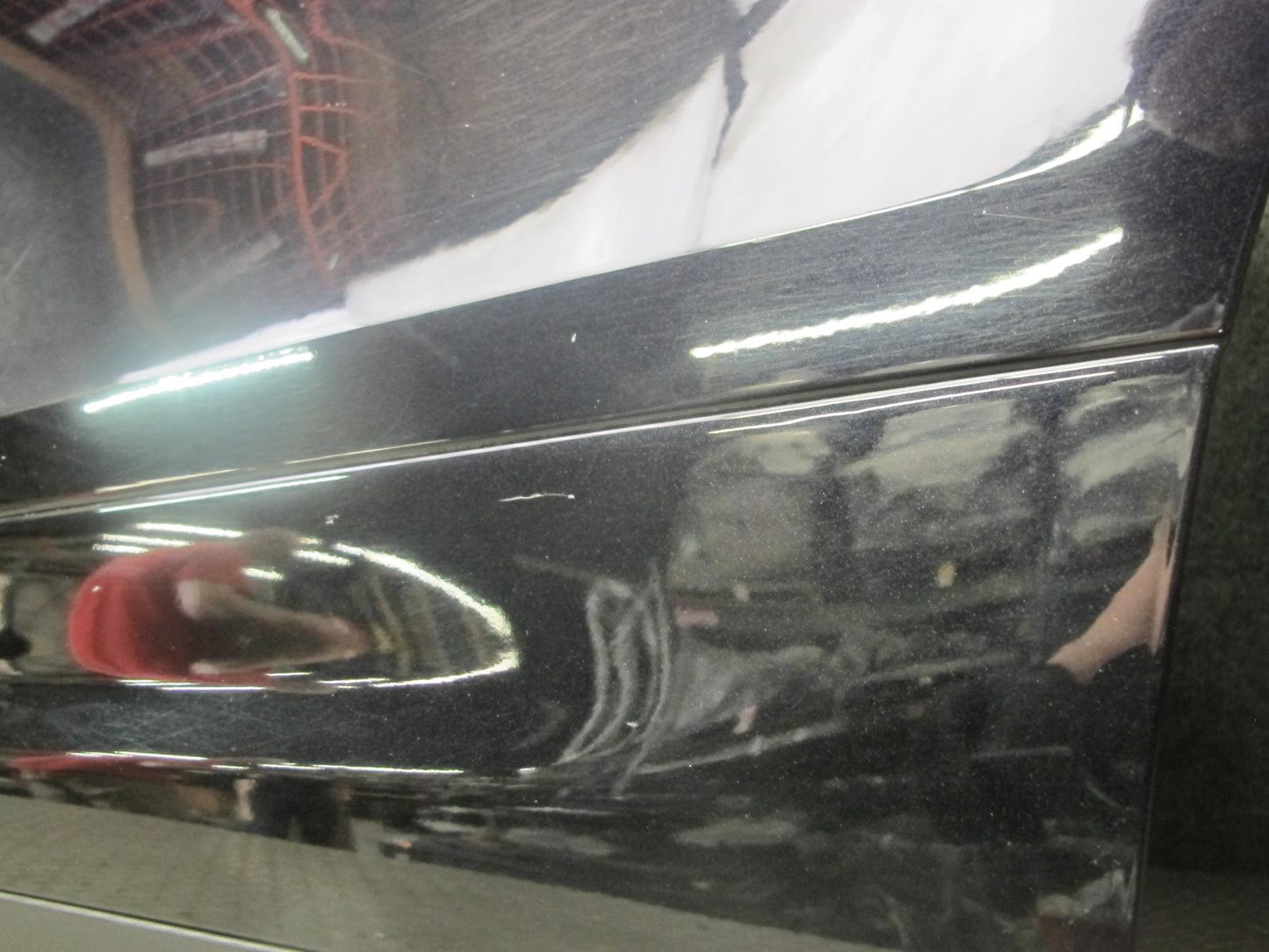 2011-2018 Porsche Cayenne 958 Rear Left Side Door Shell Panel W/ Glass Black