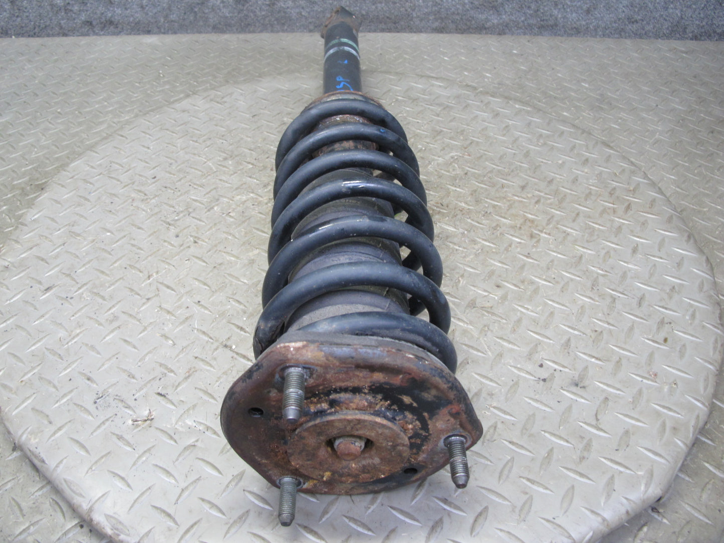 04-06 Lexus UCF30L LS430 Set of 2 Front Left & Right Strut Shock Absorber OEM