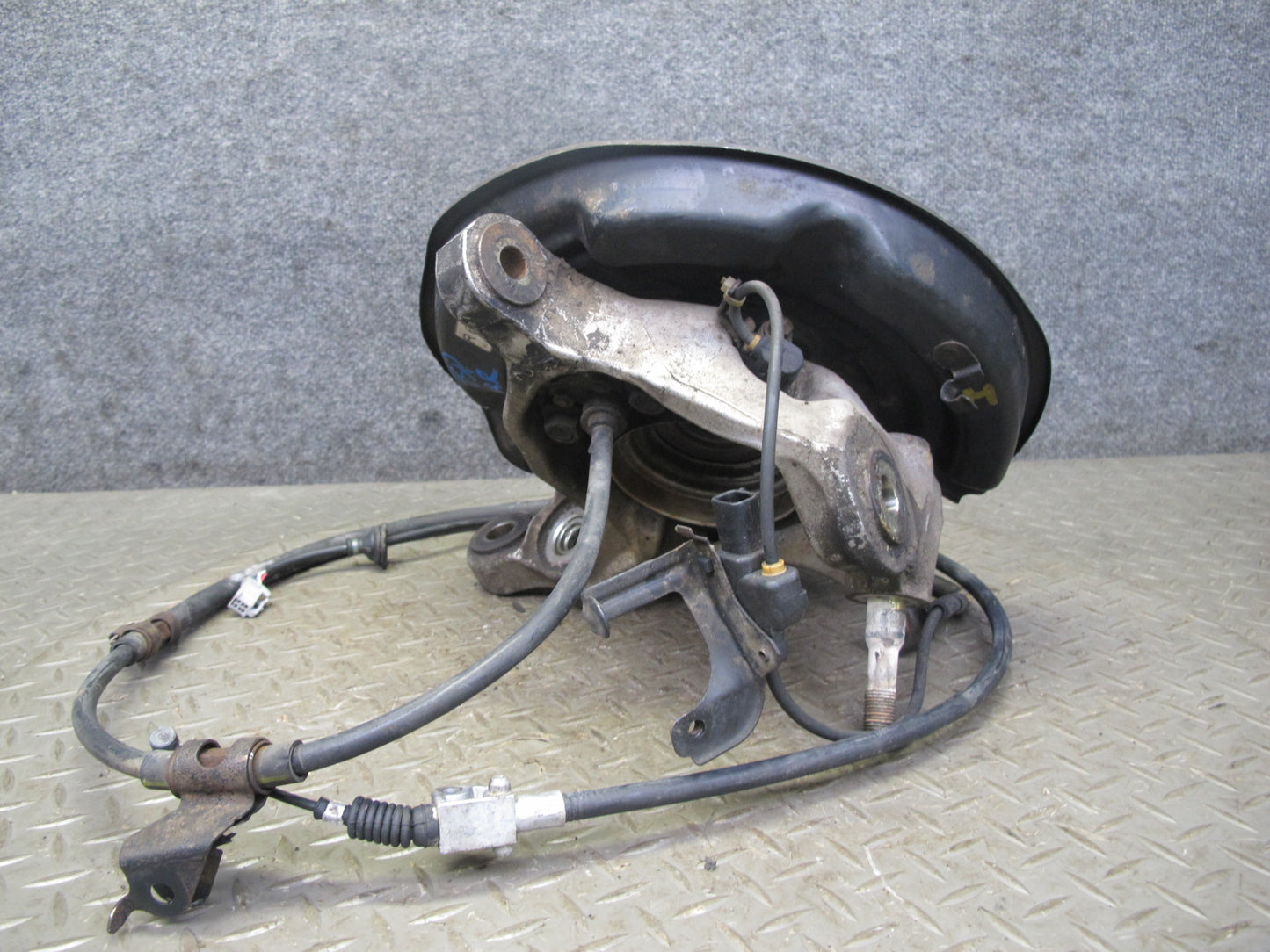 01-06 Lexus LS430 UCF30L RWD Rear Right Spindle Knuckle Wheel Hub Bearing OEM