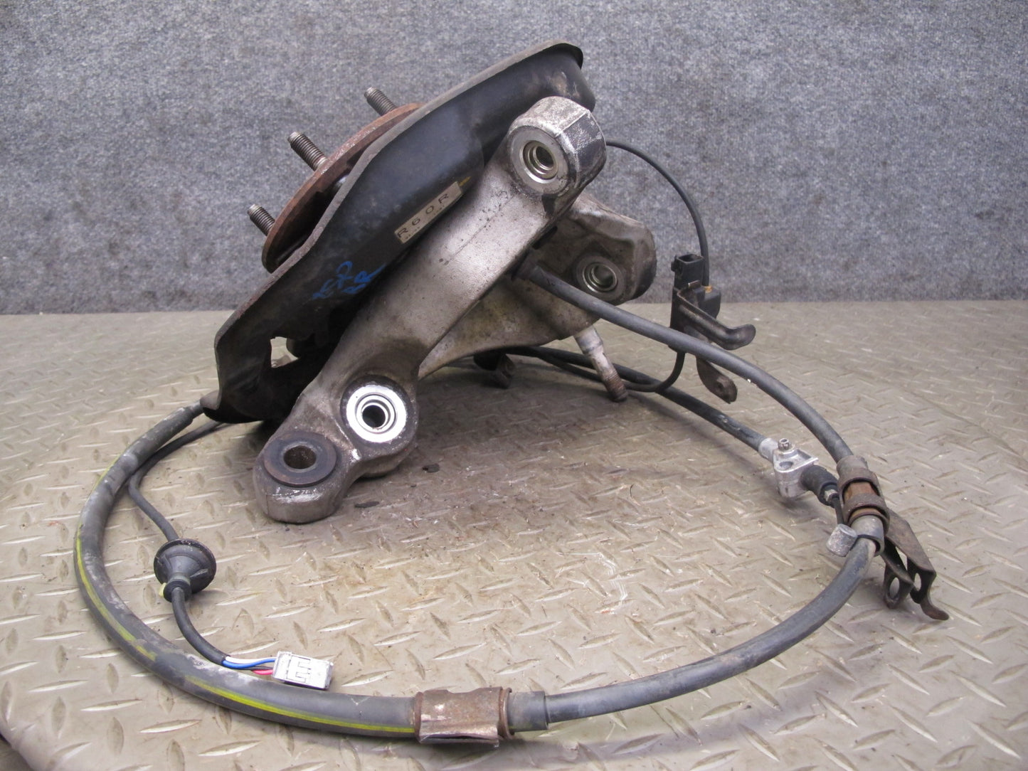 01-06 Lexus LS430 UCF30L RWD Rear Right Spindle Knuckle Wheel Hub Bearing OEM