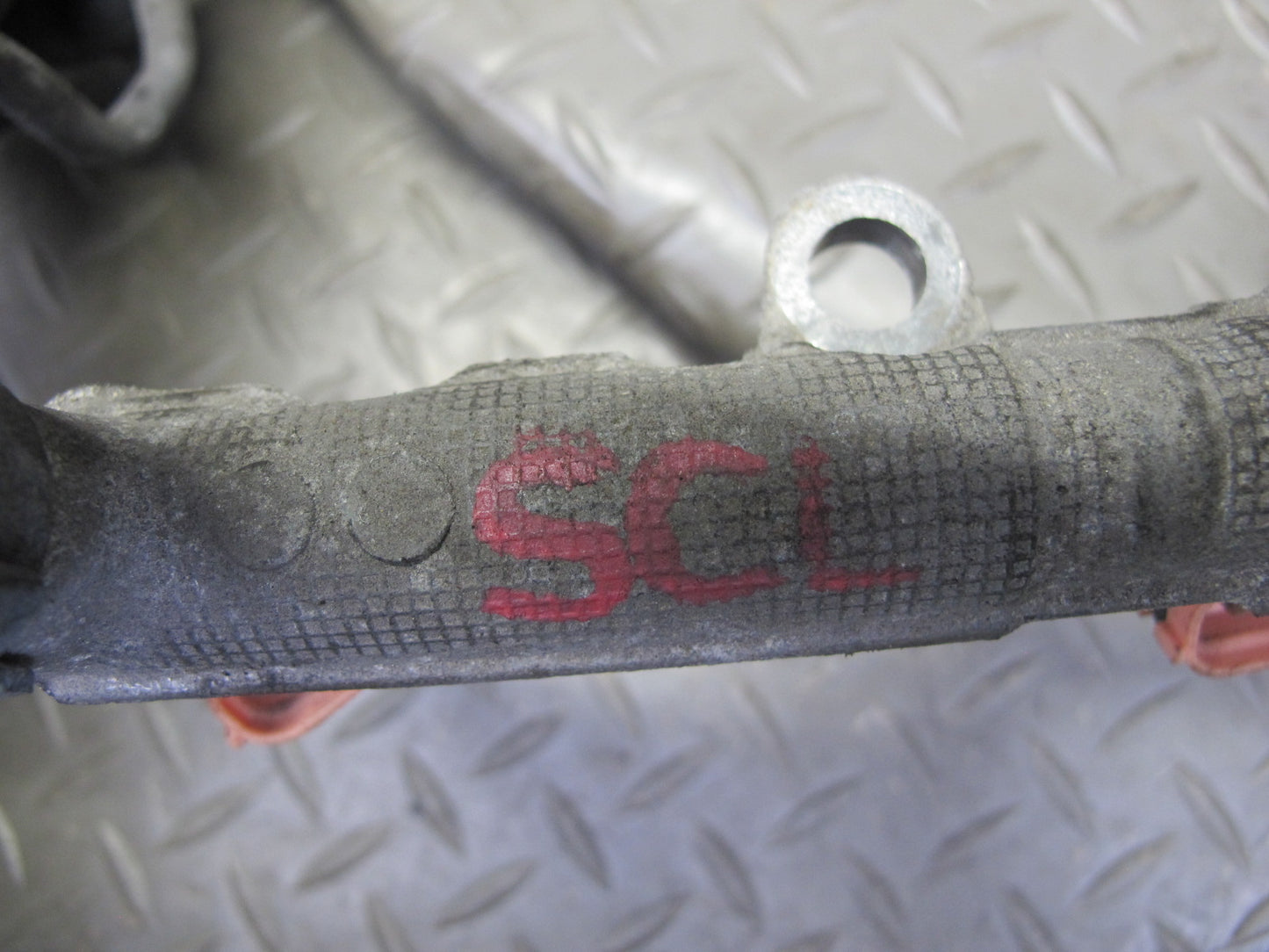 98-00 Lexus UZZ30L SC400 1UZFE Fuel Rail w Injector Set Assembly OEM