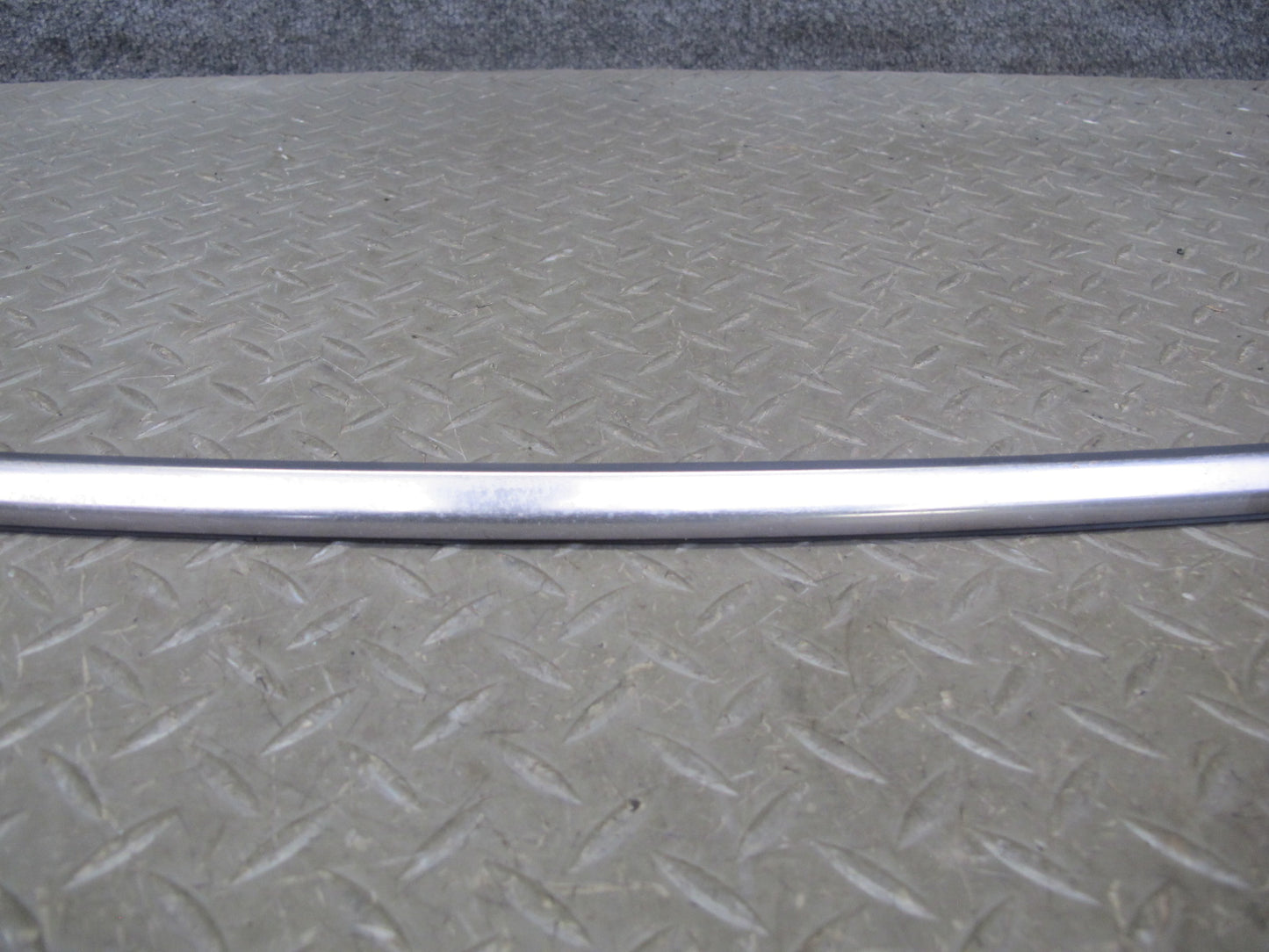 94-95 Mercedes W124 300D Sedan Front Windshield Glass Molding Trim Silver OEM