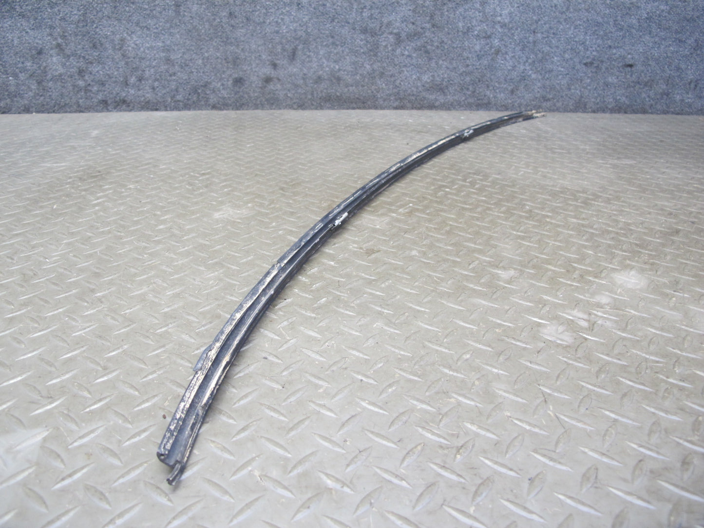 94-95 Mercedes W124 300D Sedan Front Windshield Glass Molding Trim Silver OEM