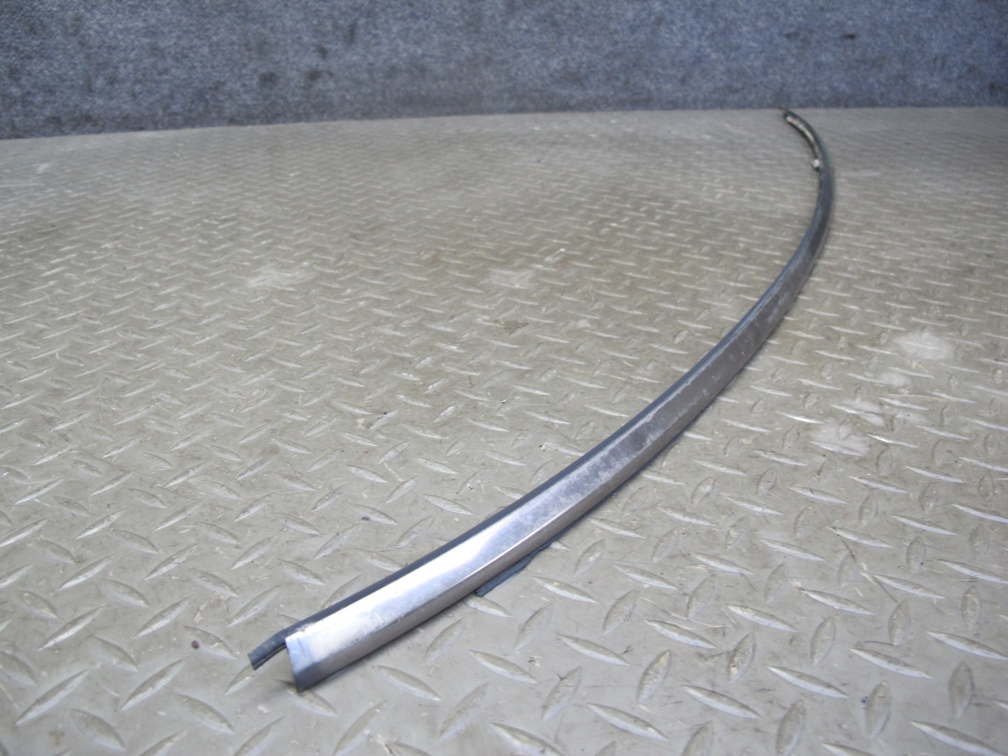 94-95 Mercedes W124 300D Sedan Front Windshield Glass Molding Trim Silver OEM