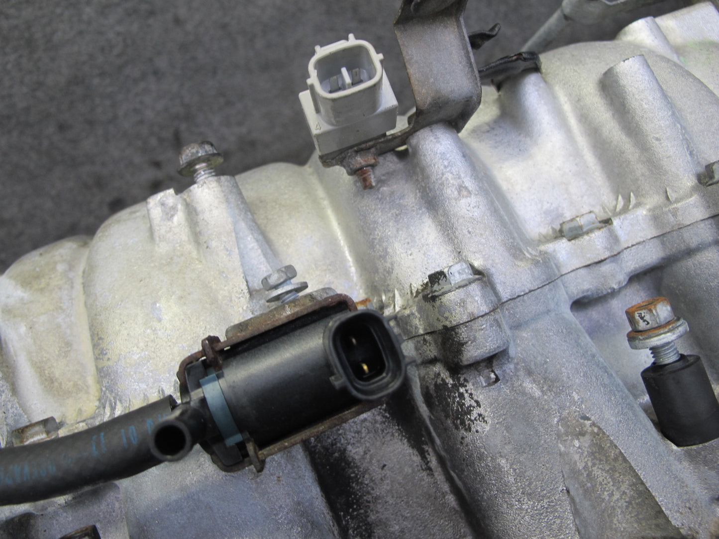 98-00 Lexus SC400 1UZFE Engine Upper Lower Intake Manifold w Pressure Tank Assy