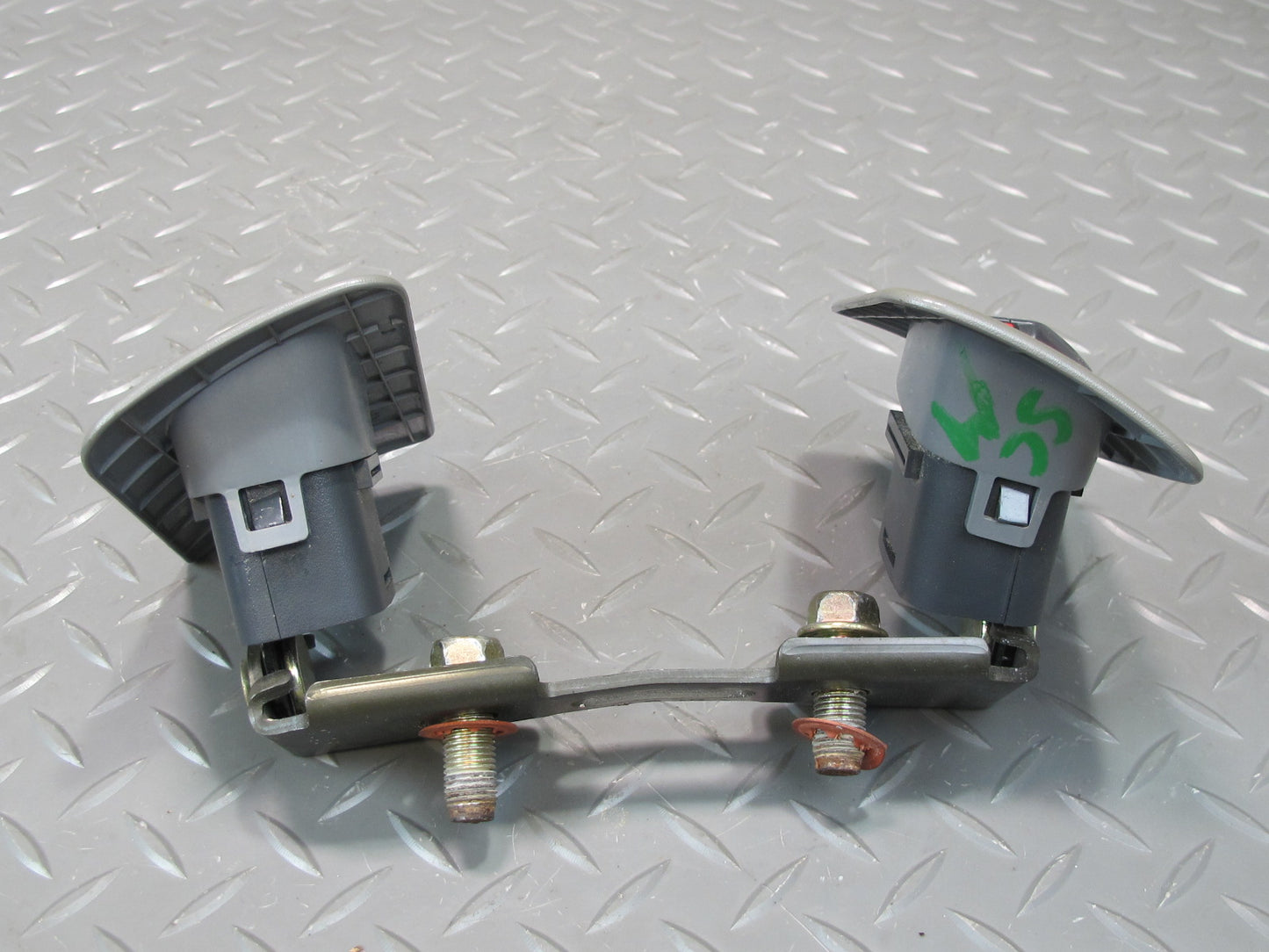 92-00 LEXUS SC300 SC400 REAR RIGHT & LEFT SIDE SEATBELT BUCKLE SET OEM