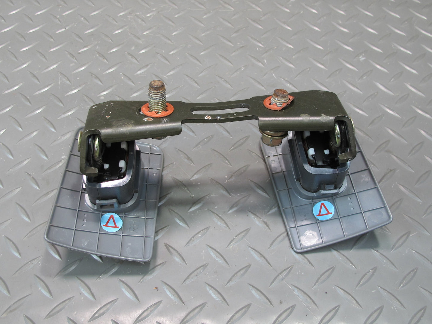 92-00 LEXUS SC300 SC400 REAR RIGHT & LEFT SIDE SEATBELT BUCKLE SET OEM