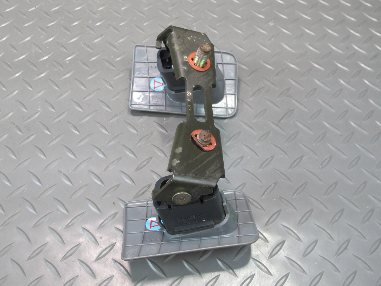 92-00 LEXUS SC300 SC400 REAR RIGHT & LEFT SIDE SEATBELT BUCKLE SET OEM