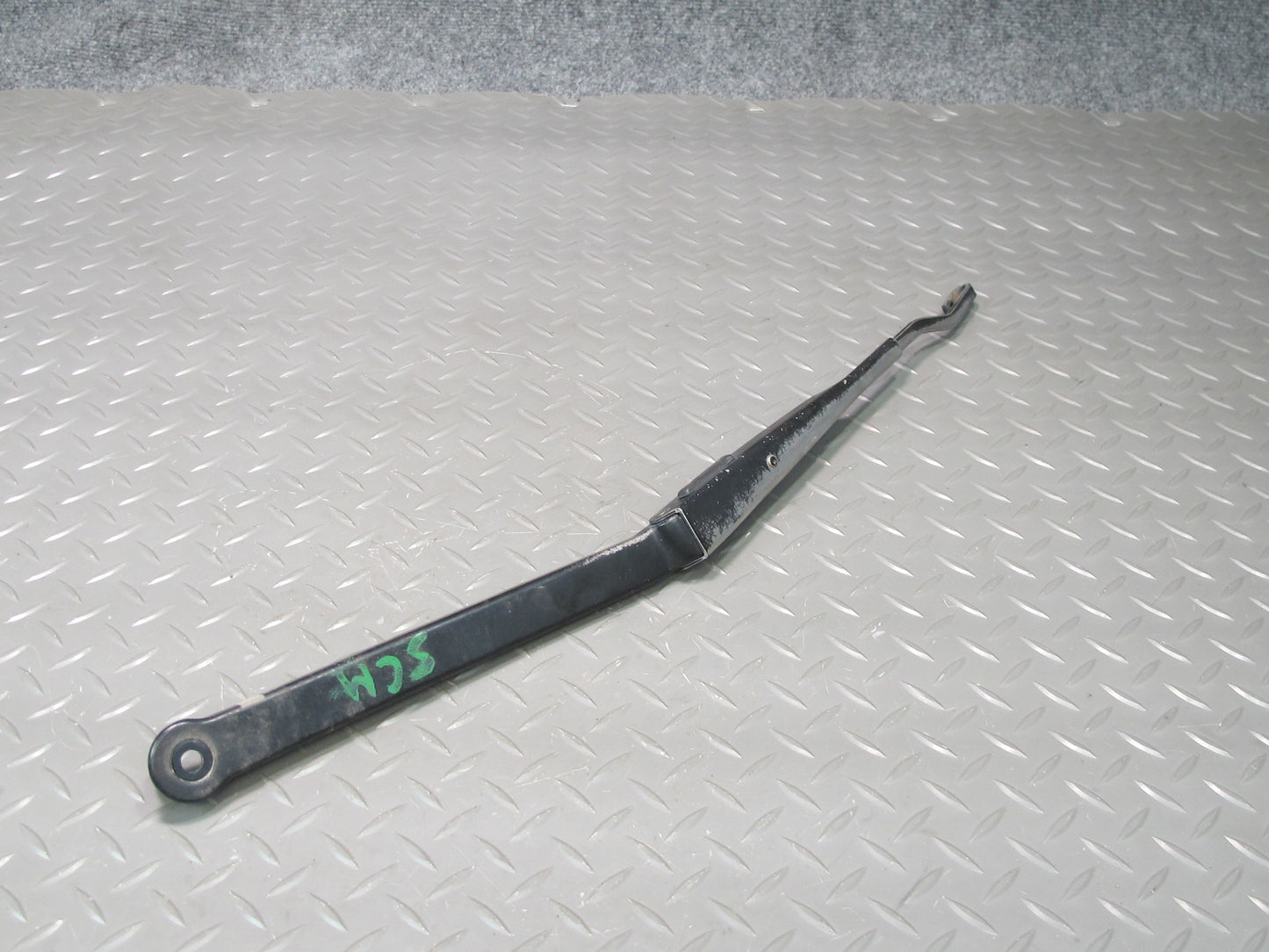 92-00 Lexus UZZ30L SC300 SC400 Front Left & Right Windshield Wiper Arm Set OEM