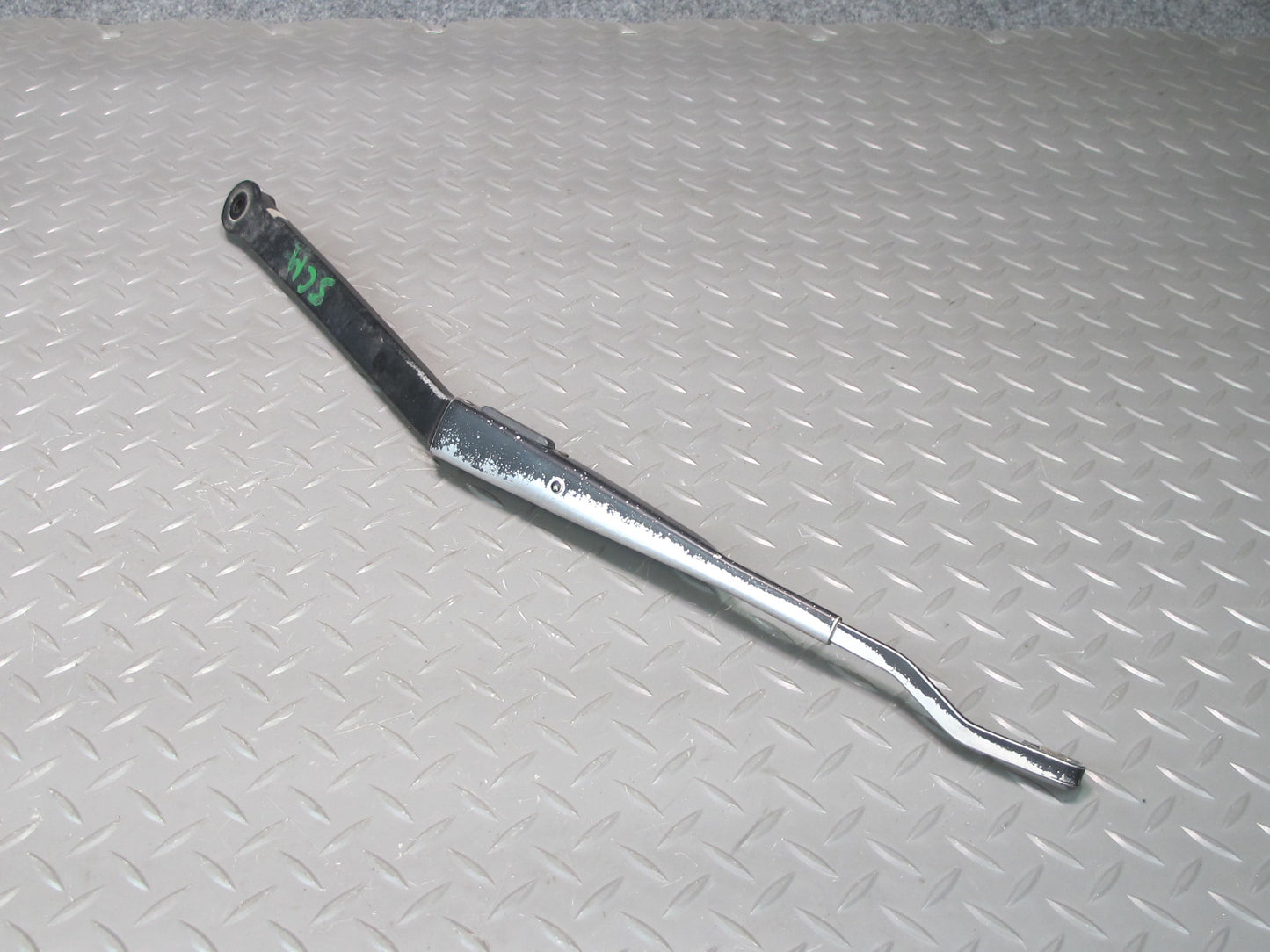 92-00 Lexus UZZ30L SC300 SC400 Front Left & Right Windshield Wiper Arm Set OEM