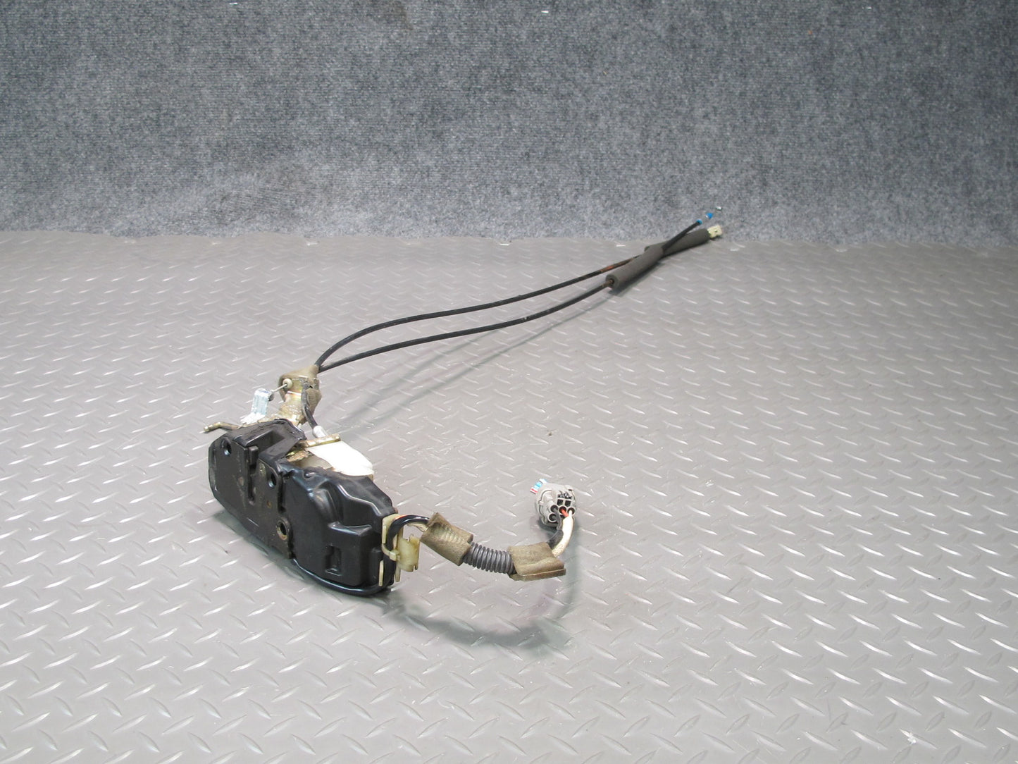 92-00 Lexus UZZ30L SC300 SC400 Front Left Driver Door Lock Latch Actuator OEM