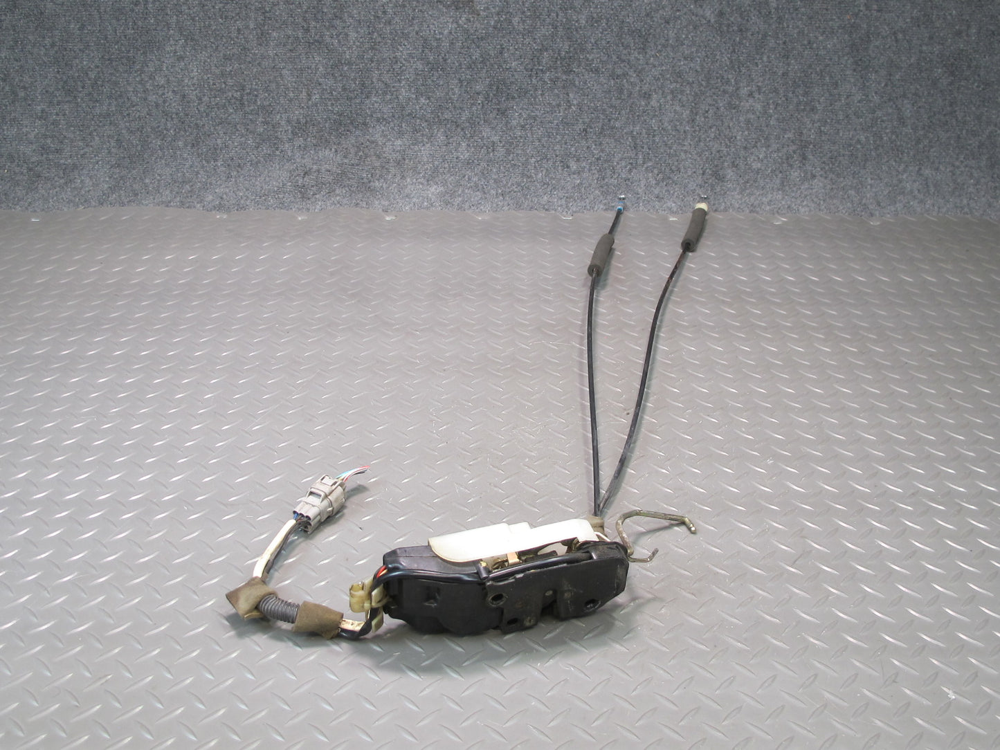 92-00 Lexus UZZ30L SC300 SC400 Front Left Driver Door Lock Latch Actuator OEM