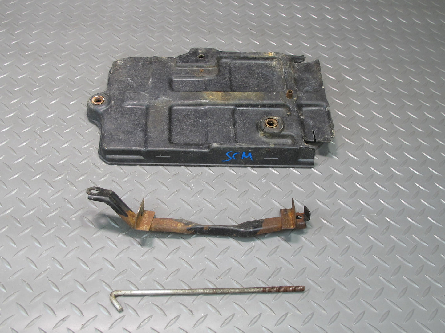 92-00 Lexus UZZ30L SC300 SC400 Battery Tray Holder Bracket Tie Down Set OEM