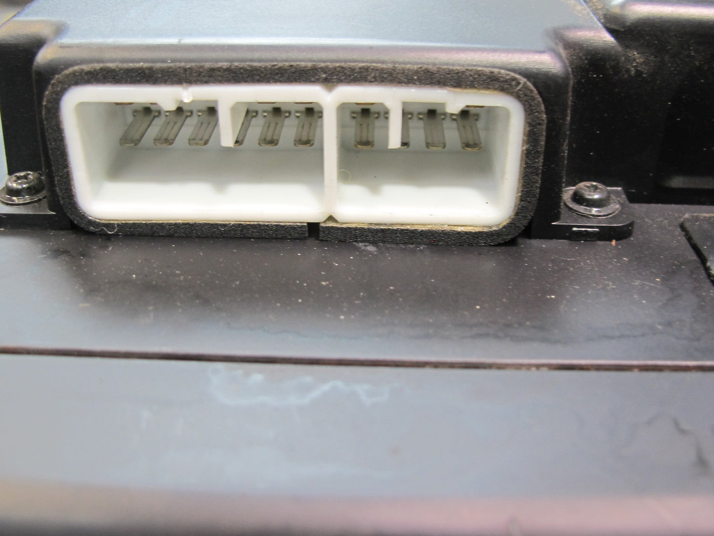 92-98 Lexus UZZ30L SC300 SC400 CD Changer Player NO Magazine 86270-24051 OEM